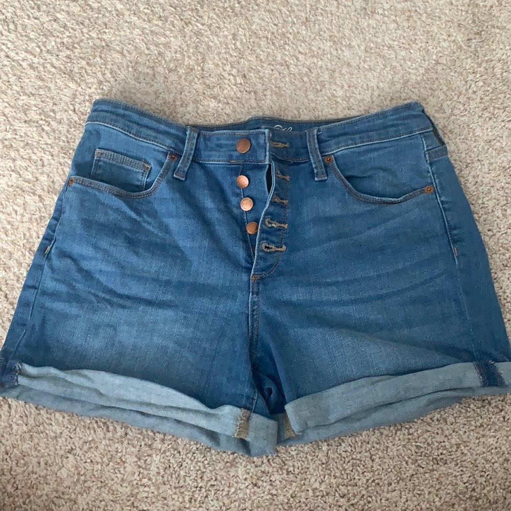 Universal Thread High Rise Shorts